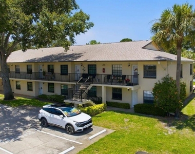 2400 Winding Creek Boulevard - Photo Thumbnail 35