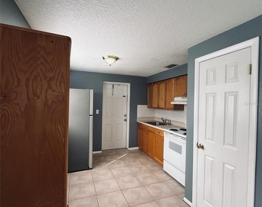 5452 Lisa Circle - Photo Thumbnail 6