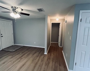5450 Lisa Circle - Photo Thumbnail 11