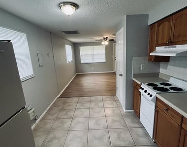 5450 Lisa Circle - Photo Thumbnail 8
