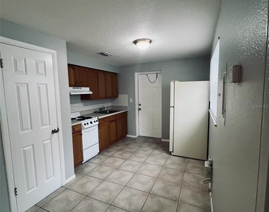 5450 Lisa Circle - Photo Thumbnail 7