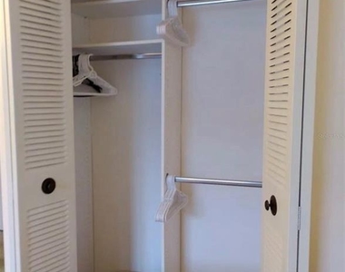 660 Island Way - Photo Thumbnail 13