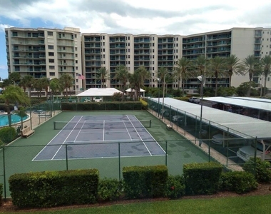 660 Island Way - Photo Thumbnail 3