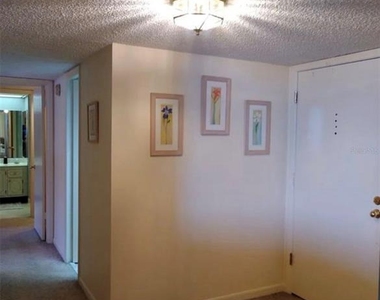 660 Island Way - Photo Thumbnail 14