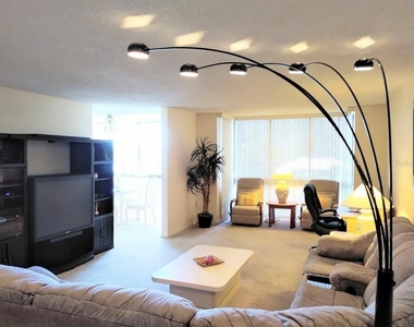 660 Island Way - Photo Thumbnail 4