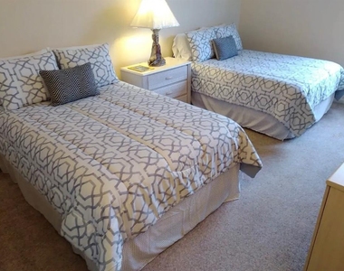 660 Island Way - Photo Thumbnail 9