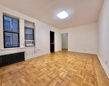 146 West 79th Street - Photo Thumbnail 2