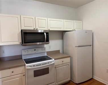 5518 Metrowest Boulevard - Photo Thumbnail 1