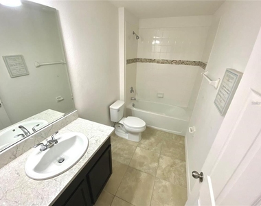 251 Annabelle Way - Photo Thumbnail 7