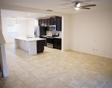 251 Annabelle Way - Photo Thumbnail 6