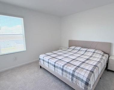 4389 Vibernum Avenue - Photo Thumbnail 14