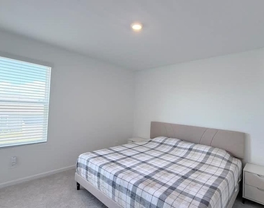 4389 Vibernum Avenue - Photo Thumbnail 19