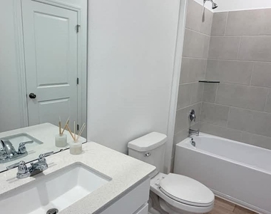 4389 Vibernum Avenue - Photo Thumbnail 28