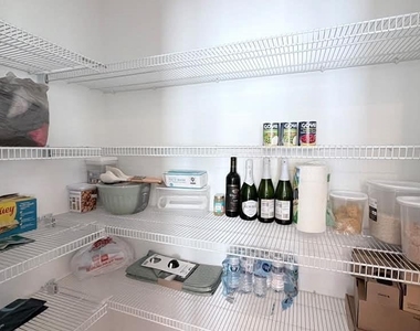 4389 Vibernum Avenue - Photo Thumbnail 7