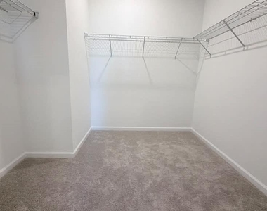 4389 Vibernum Avenue - Photo Thumbnail 9