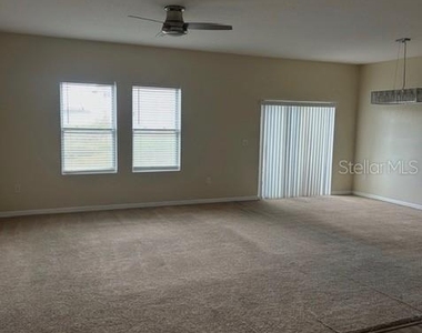 437 Stillwater Lane - Photo Thumbnail 10