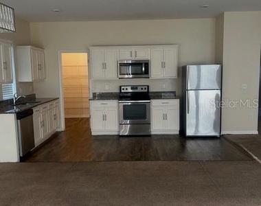 437 Stillwater Lane - Photo Thumbnail 8