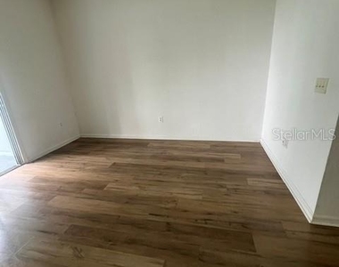 2982 Ashland Lane - Photo Thumbnail 10