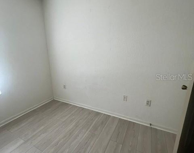 2982 Ashland Lane - Photo Thumbnail 20