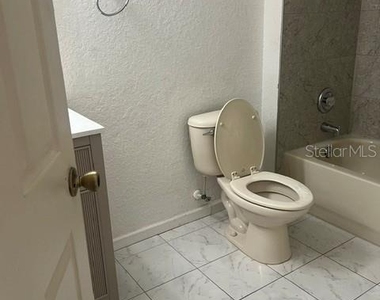 2982 Ashland Lane - Photo Thumbnail 23