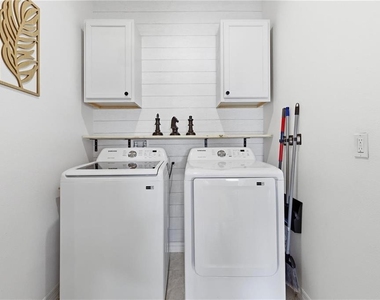 740 Richmond Estate Avenue - Photo Thumbnail 11