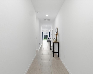 740 Richmond Estate Avenue - Photo Thumbnail 2