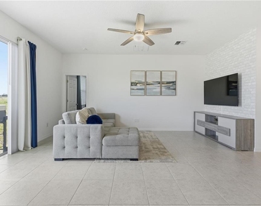 740 Richmond Estate Avenue - Photo Thumbnail 5