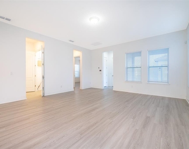 7935 Nemours Parkway - Photo Thumbnail 18