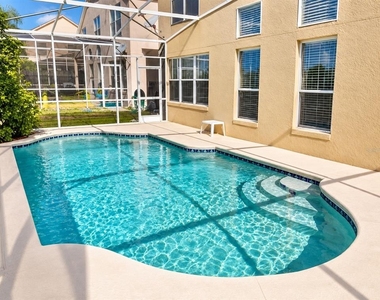 715 Riggs Circle - Photo Thumbnail 2