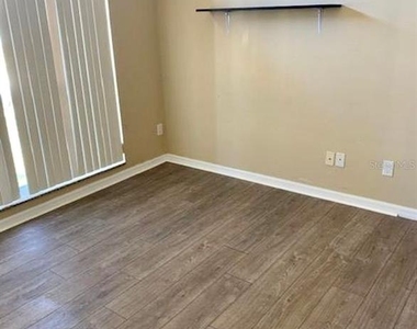 715 Riggs Circle - Photo Thumbnail 7
