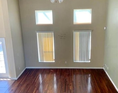 715 Riggs Circle - Photo Thumbnail 16