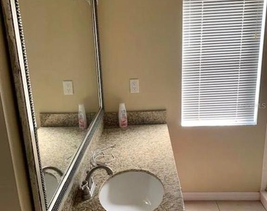 715 Riggs Circle - Photo Thumbnail 26