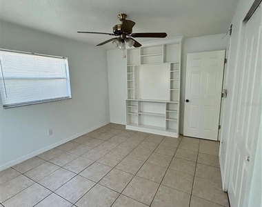 437 Dakota Avenue - Photo Thumbnail 2