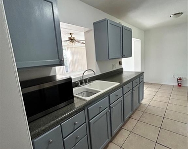437 Dakota Avenue - Photo Thumbnail 27