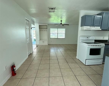 437 Dakota Avenue - Photo Thumbnail 34