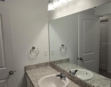 3254 Vesara Drive - Photo Thumbnail 6