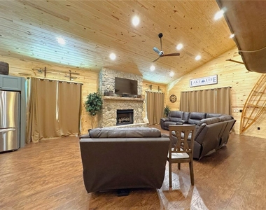7144 S Aloysia Avenue - Photo Thumbnail 6