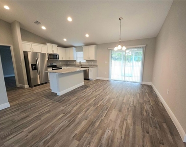 312 Locust Pass - Photo Thumbnail 2