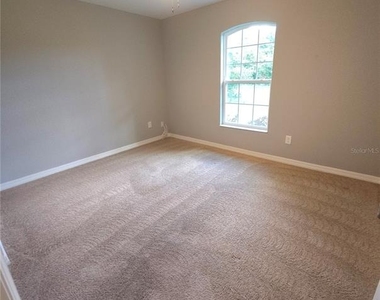 16585 Sw 31st Circle - Photo Thumbnail 8