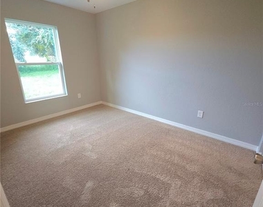 16585 Sw 31st Circle - Photo Thumbnail 7