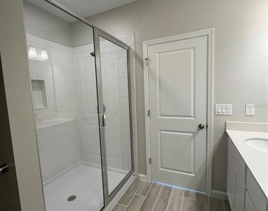 12202 Plumpton Drive - Photo Thumbnail 10