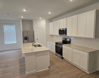 5144 Flaxleaf Street - Photo Thumbnail 4