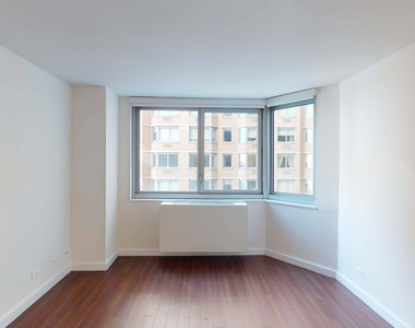 401 E 34th St - Photo Thumbnail 3