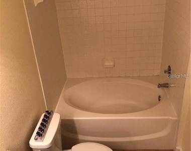 5536 Metrowest Boulevard - Photo Thumbnail 13