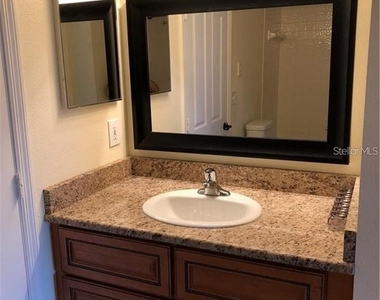5536 Metrowest Boulevard - Photo Thumbnail 4