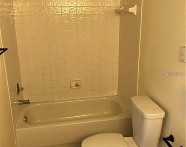 5536 Metrowest Boulevard - Photo Thumbnail 11