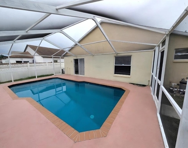 913 Stallion Way - Photo Thumbnail 18
