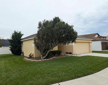913 Stallion Way - Photo Thumbnail 1