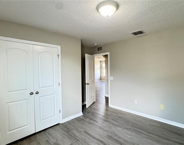 2148 Ontario Way - Photo Thumbnail 17