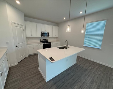 3565 Dahlia Drive - Photo Thumbnail 4